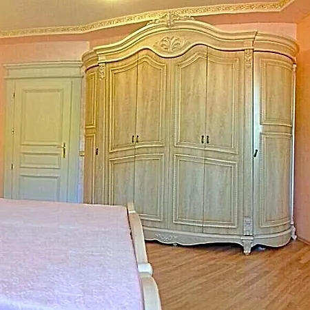 Lira 3 Karlovy Vary